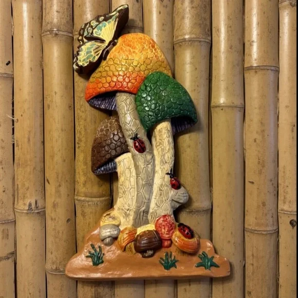 This vintage 1970s wall art chalkware or plaster mushrooms Wall decor Vintage - Picture 9 of 14